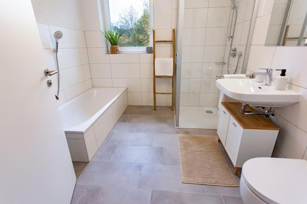 Grosse Cozy 4-Zi-Whg Mit Balkon Naehe Europa Park Und Rulantica Lejlighed Lahr  Eksteriør billede