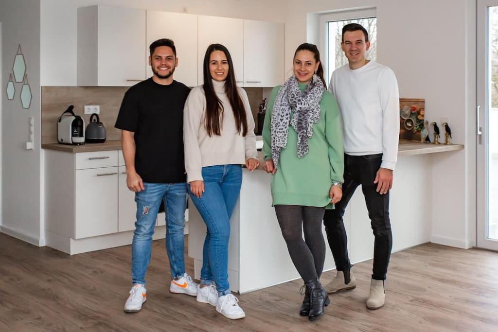 Grosse Cozy 4-Zi-Whg Mit Balkon Naehe Europa Park Und Rulantica Lejlighed Lahr  Eksteriør billede